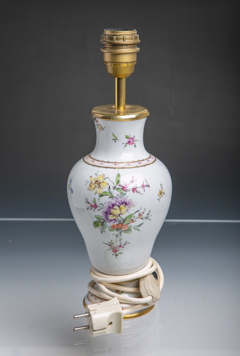 Null Lamp base (Höchst, probably 20th century), white porcelain with polychrome &hellip;