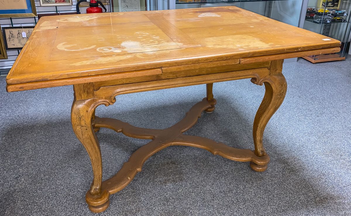 Null Table à rallonge (probablement du 18e siècle), en chêne massif, base avec p&hellip;