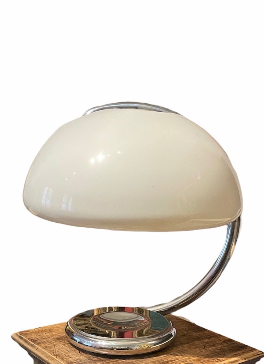 Null 马蒂内利-埃利奥(1921-2004)

灯具型号 "Serpente 599

镀铬金属和白色有机玻璃

马蒂内利-卢斯版

1980

高度 : &hellip;