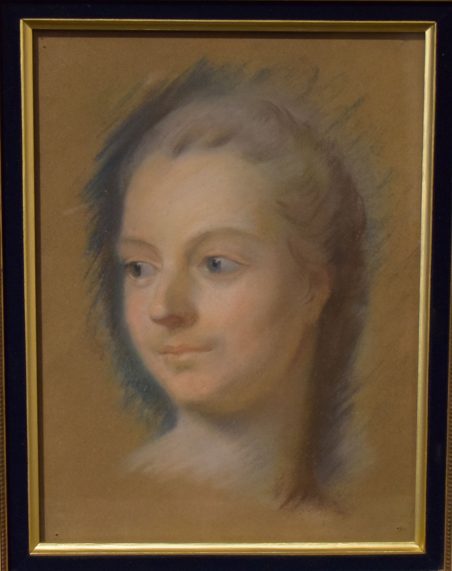 Null 19世纪的法国学校

蓬巴杜夫人的肖像，根据拉图绘制

灰色

32,5 x 24,5 cm

隔离的