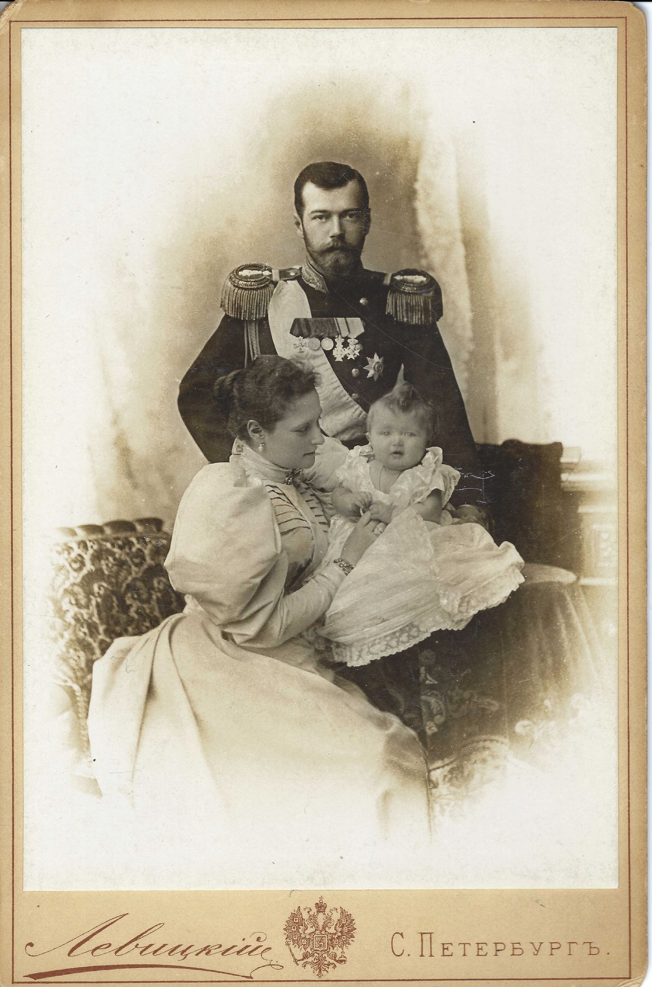 Null 尼科拉斯二世-亚历山德罗维奇
亚历山大-费奥多罗夫娜（1872-1918），俄罗斯女皇
尼古拉二世和亚历山德拉-费奥多罗夫娜与他们的长女奥尔加-尼古拉&hellip;