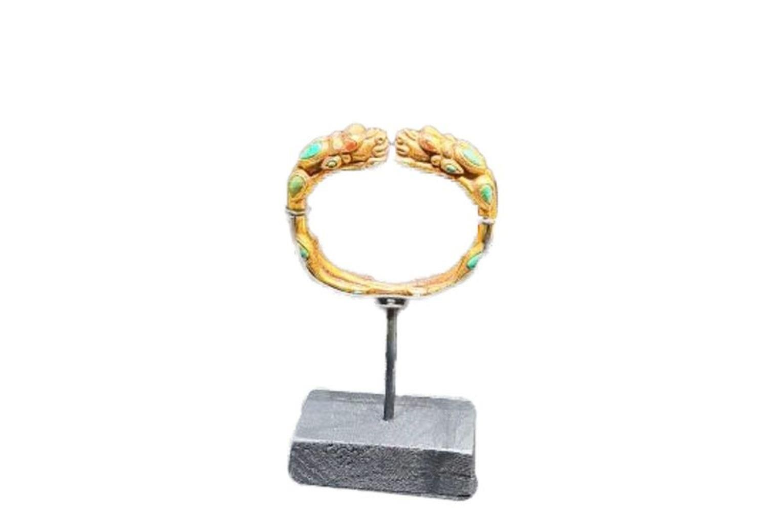 Null Bracelet dragon en or doré chinois et tibétain avec pierres semi-précieuses