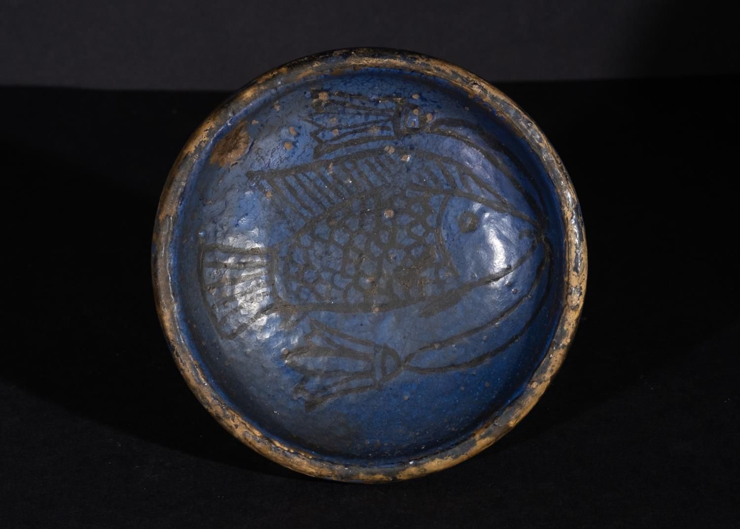 A FAIENCE BOWL WITH FISH & LOTUSES EGYPTIAN NEW KINGDOM,18TH DYNASTY, 1550-1295 &hellip;