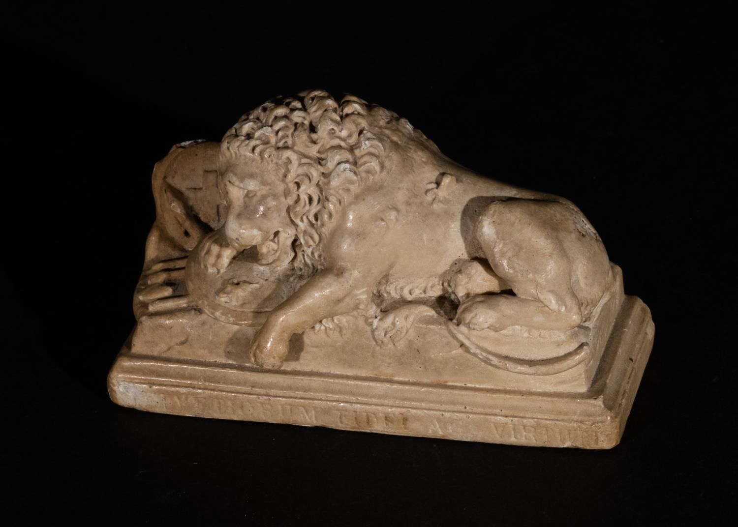 A MEDIEVAL SCULPTURE OF A RECLINING LION SCULPTURE MEDIEVALE D'UN LION RECULÉ
 
&hellip;