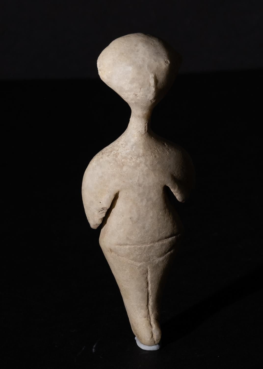 AN ANATOLIAN MARBLE FEMALE IDOL KILIA TYPE, CIRCA 2700-2100 B.C IDOLO FEMMINILE &hellip;