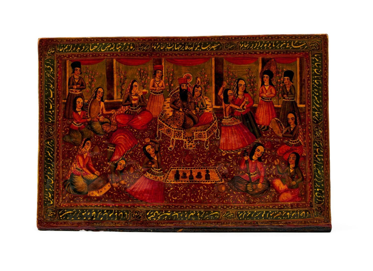 A LARGE QAJAR LACQUERED PAPIER-MÂCHÉ BOARD, 19TH CENTURY, PERSIA 大型卡扎尔漆纸板，19 世纪，&hellip;