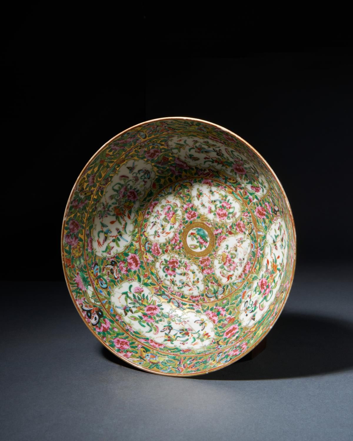 CHINESE CANTON 'ROSE MEDALLION' BOWL FOR THE PERSIAN MARKET CHINESE CANTON 'ROSE&hellip;