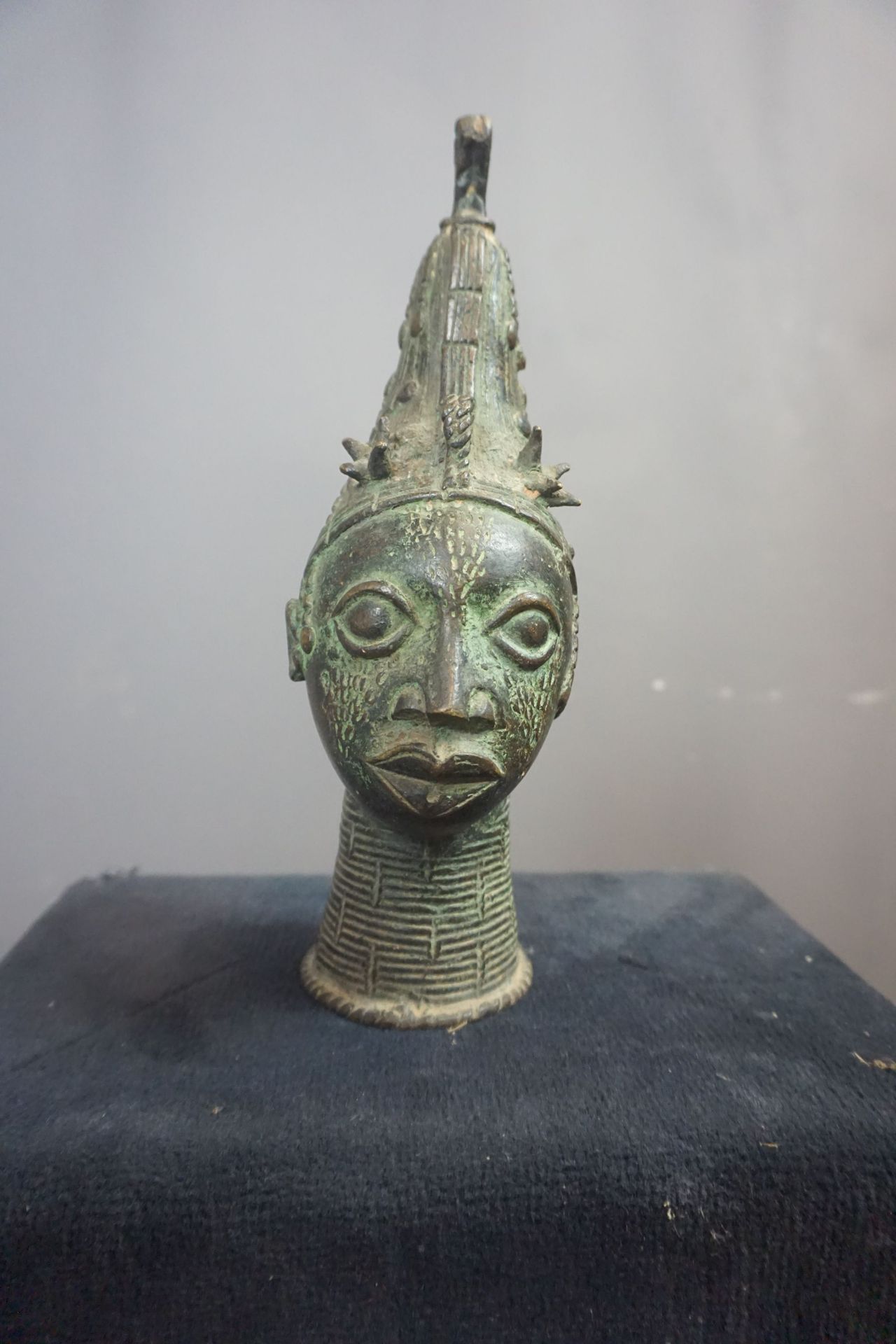 Null Bronze representation of an African personnage Tribal art H30x10