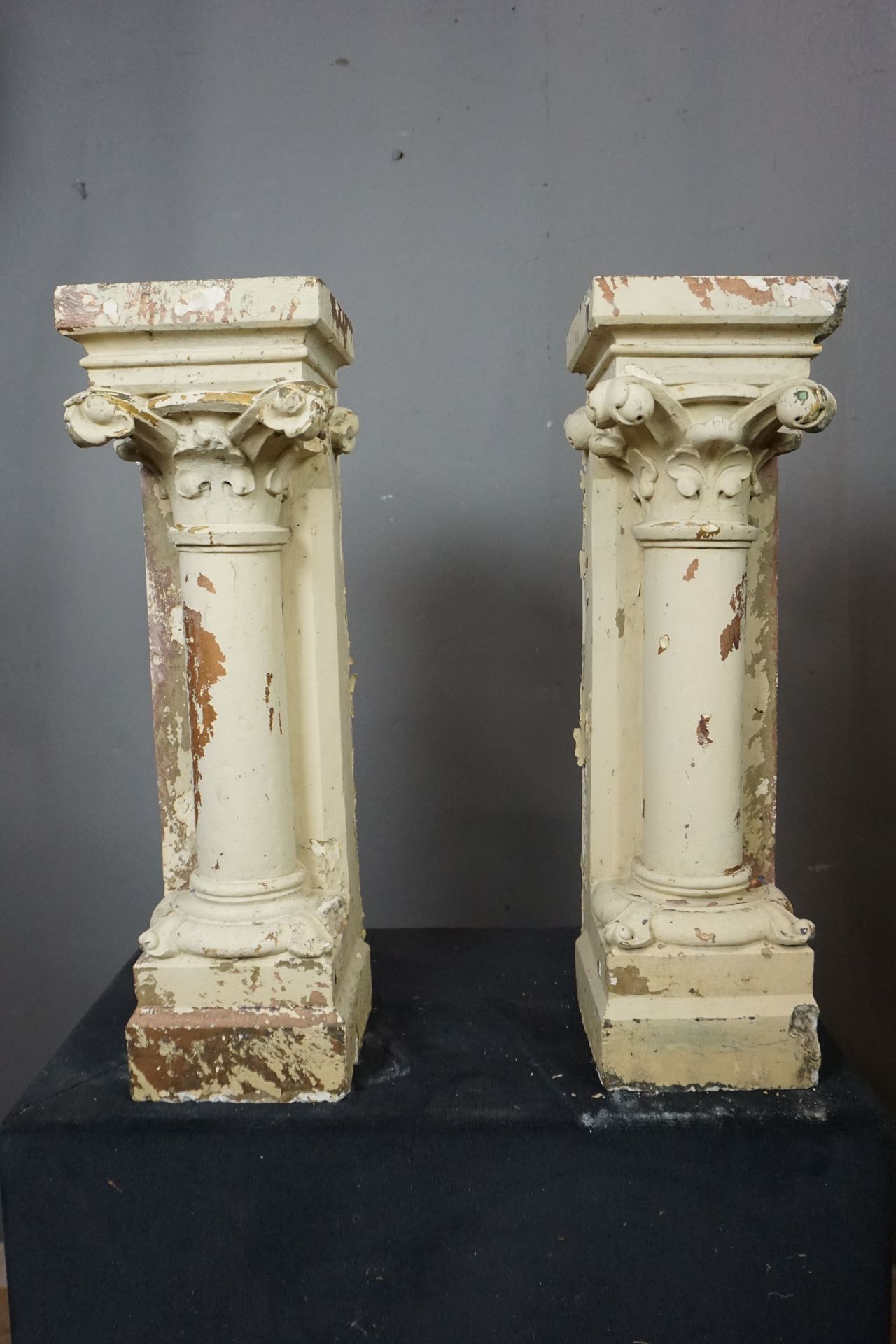 Null Couple of pedestals in Terre Cuite H62