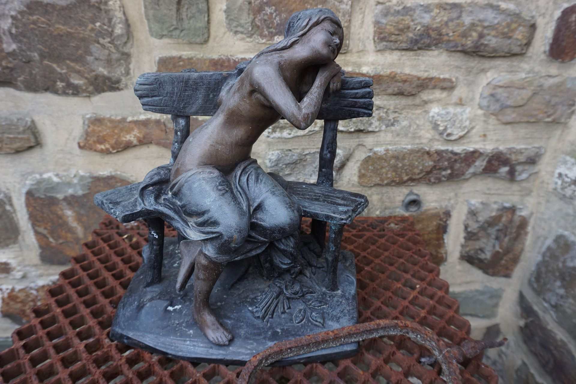 Sculpture in bronze, girl on sofa H33x29x17