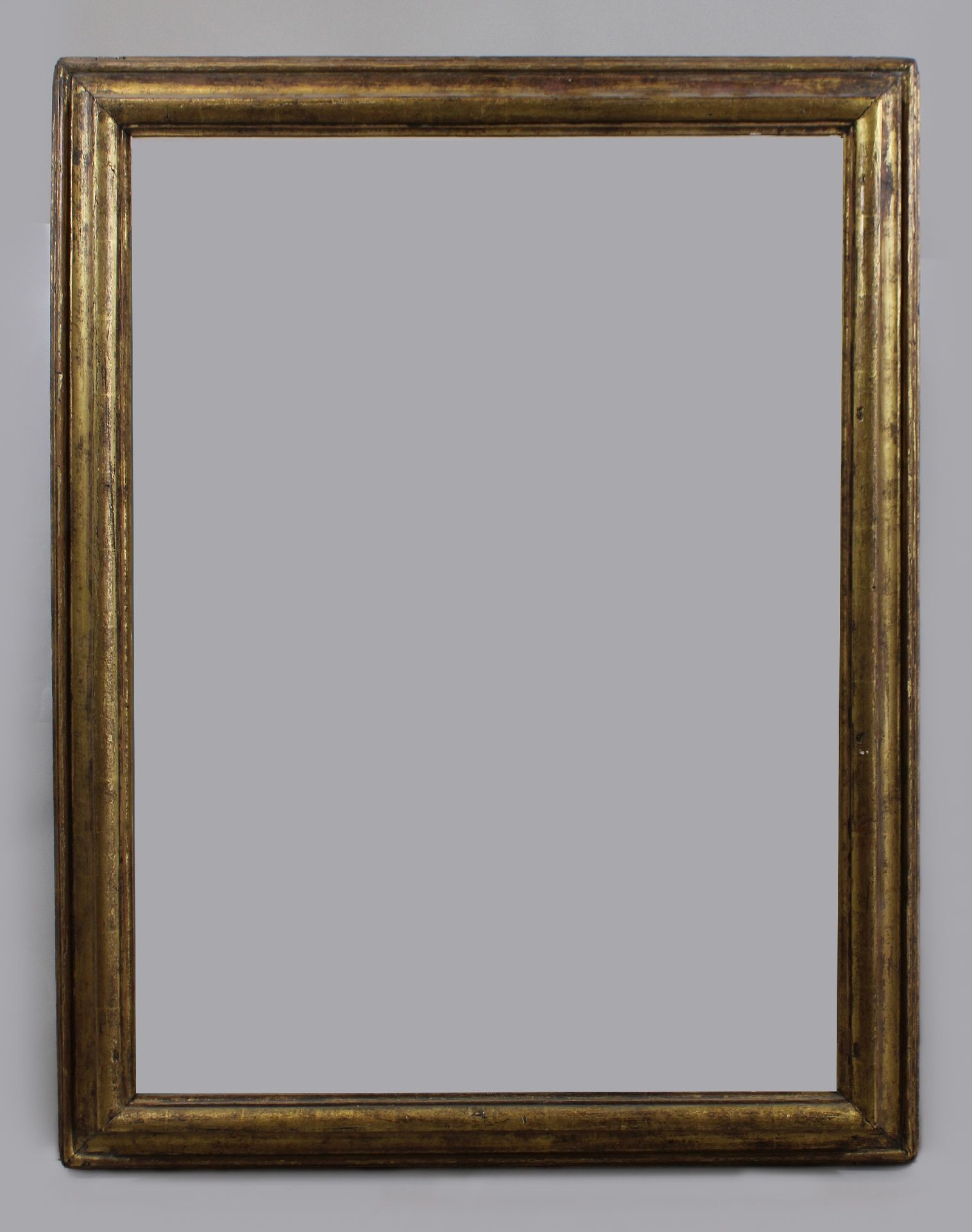Italienischer Profilrahmen, 18. Jh. Cadre à profil italien, XVIIIe siècle, doré,&hellip;