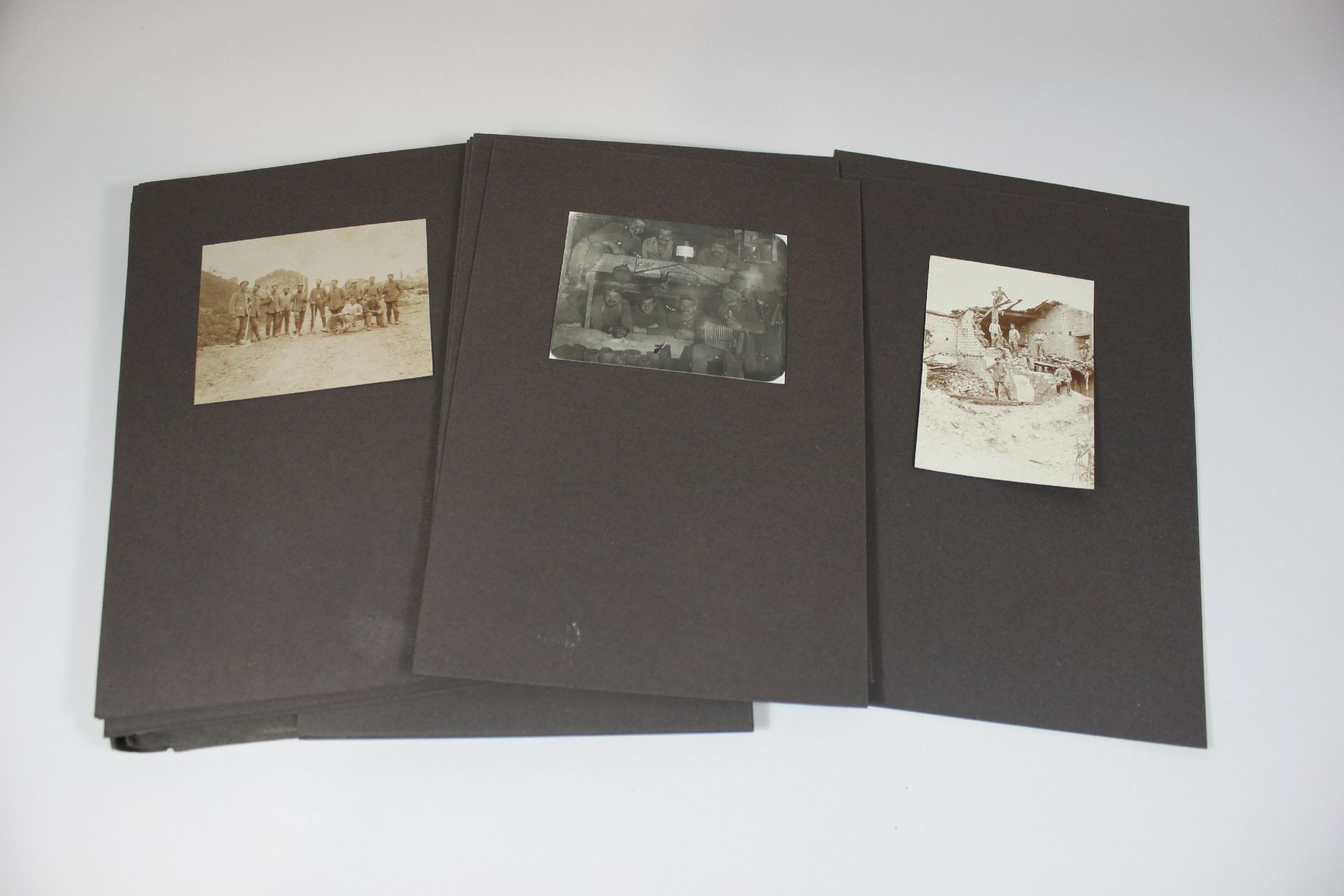 Fotomappe, 1. WK., 18 Seiten mit original Fotos aus Frankreich, Cartella fotogra&hellip;