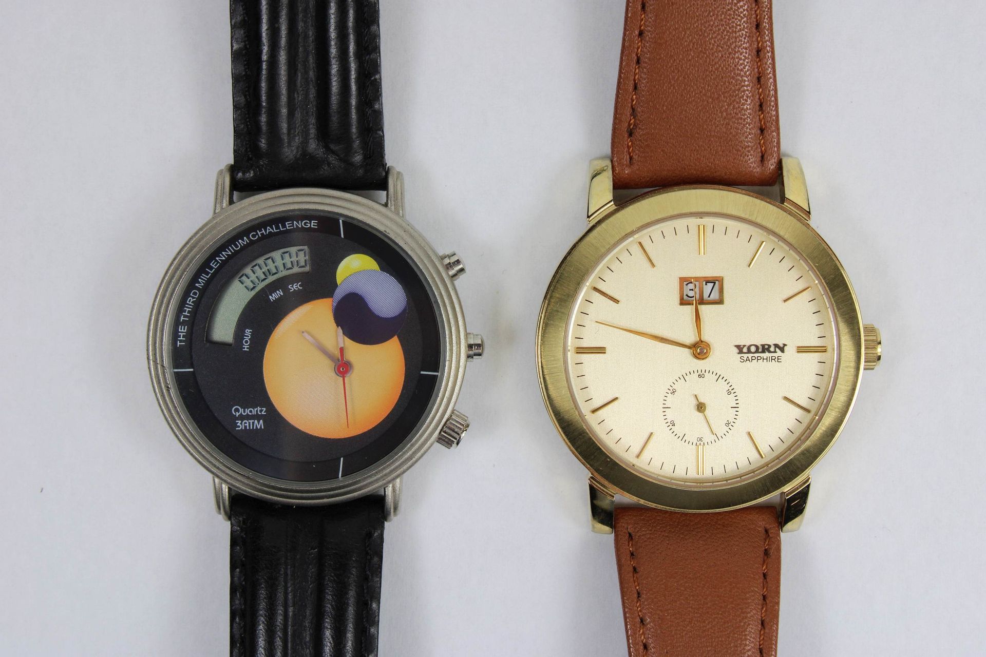 Zwei Ausgefallene Markenuhren Yorn Sapphire, Due orologi di marca insolito Yorn &hellip;