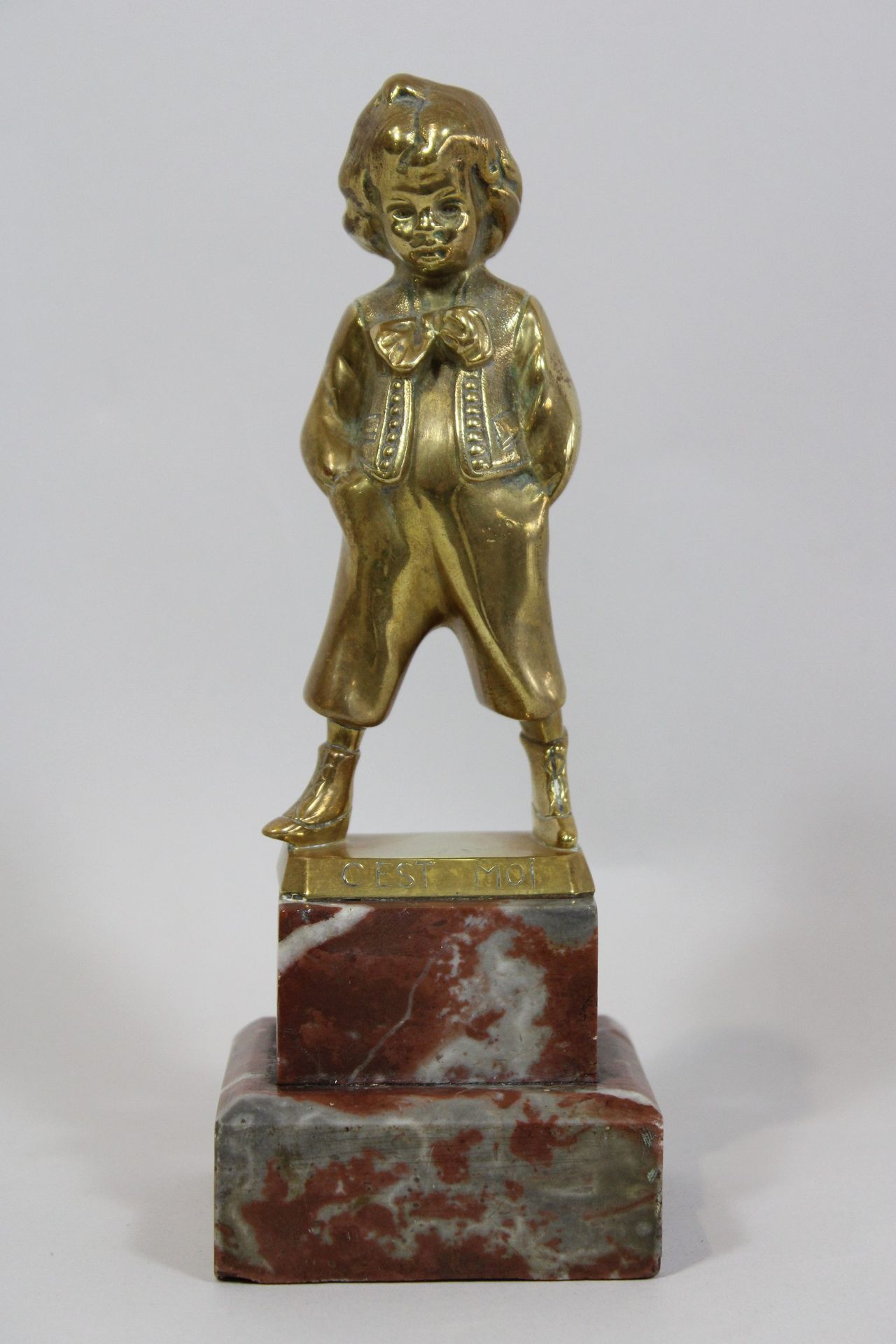 Kleiner Junge, Cest Moi, Bronze auf Marmorsockel Little boy, Cest Moi, bronze on&hellip;
