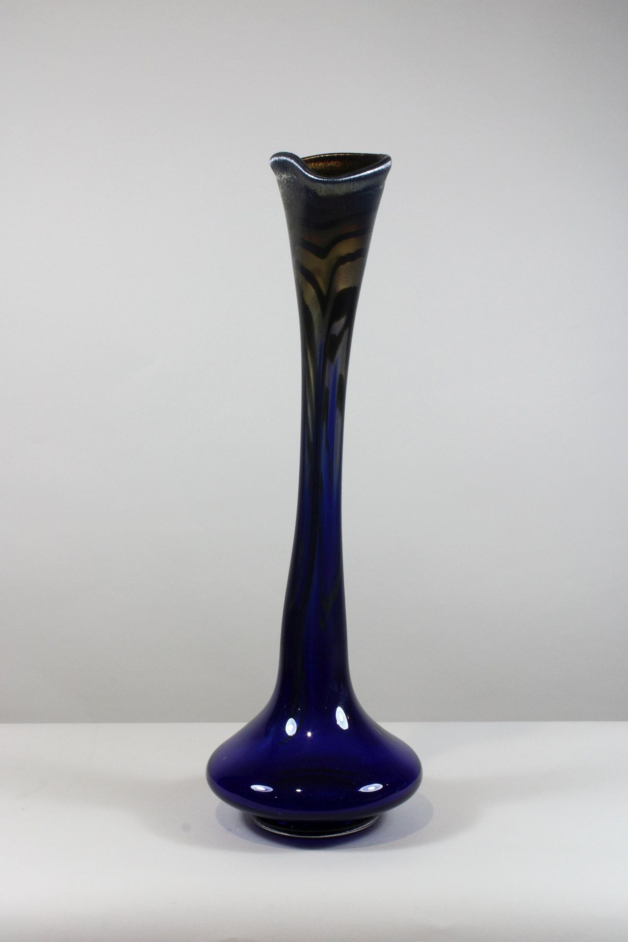 Vase, wohl Erwin Eisch Vase, probably Erwin Eisch, glass, blue coloured, unique &hellip;