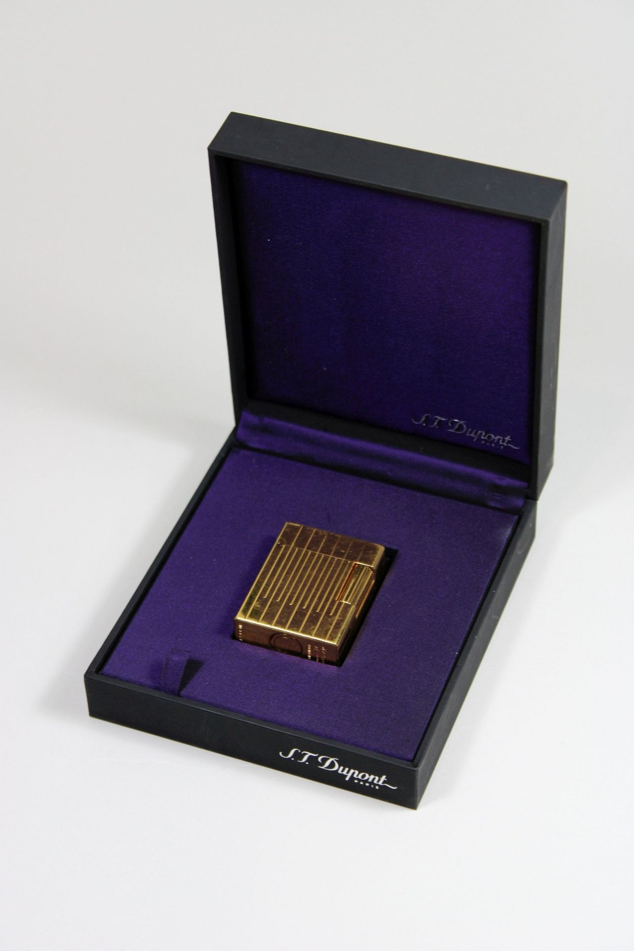 Feuerzeug, Dupont Lighter, Dupont, gold plated and striped design, made in Franc&hellip;