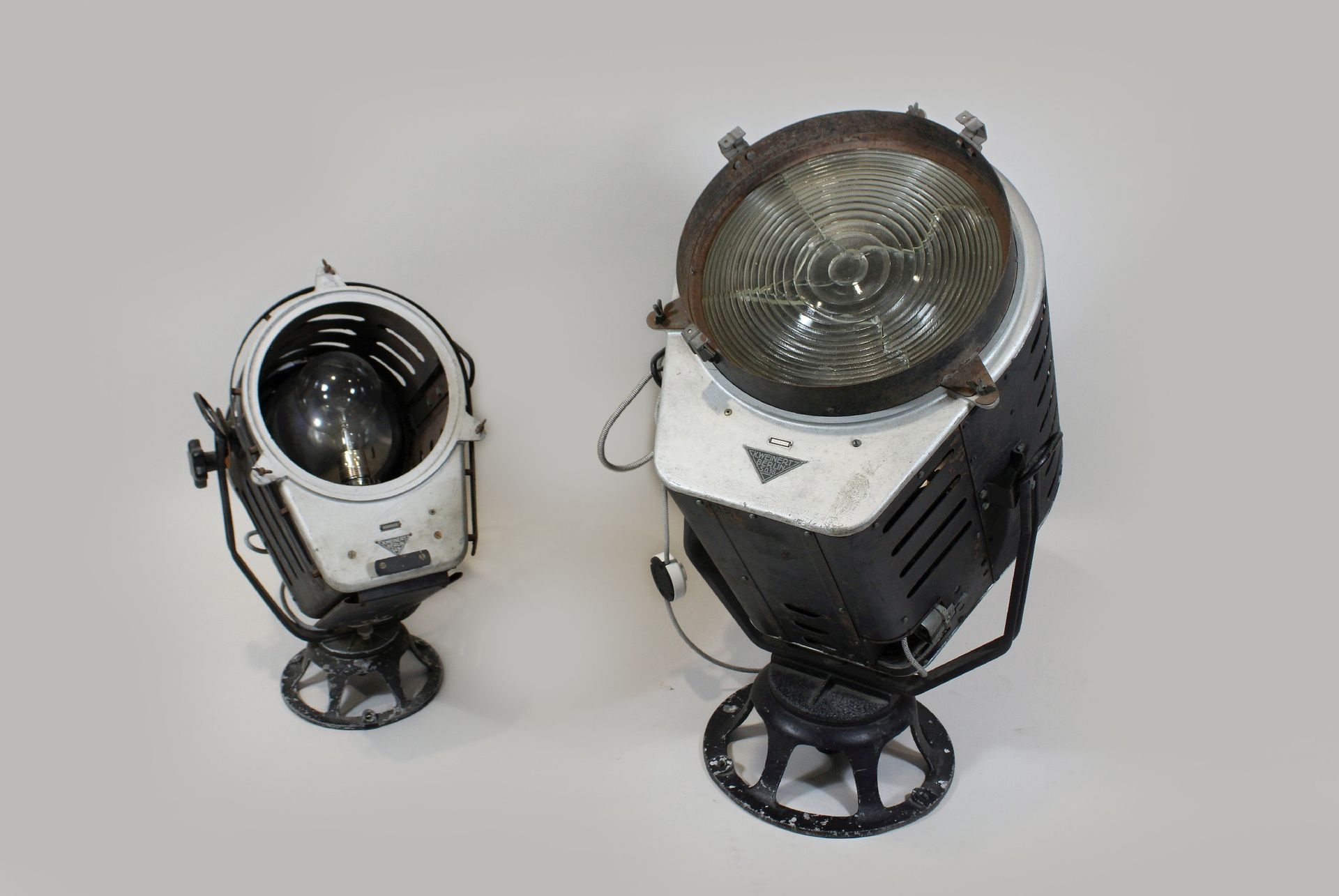 Paar Scheinwerfer, Metall Pair of spotlights, metal, 1x large spotlight, h. Appr&hellip;