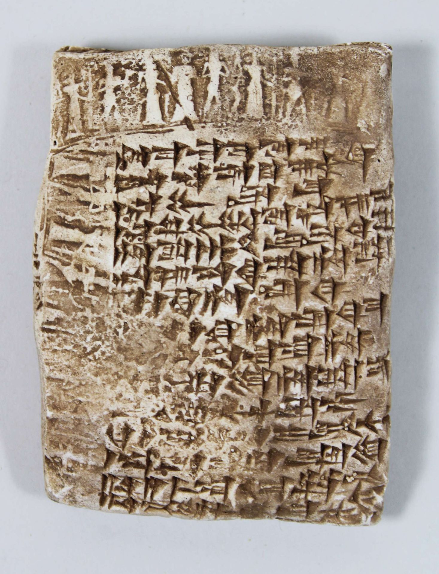 Keilschrift Tontafel 楔形文字泥板，约公元前2250年，美索不达米亚城邦马里，来自马里档案馆，尺寸为高2.5 x 宽7.0 x 深9.5厘米&hellip;