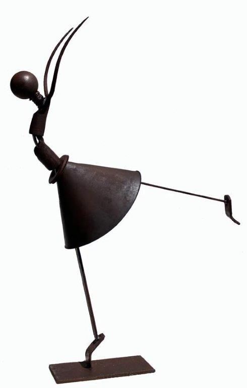 Marta SANTOS 
Marta SANTOS (XX-XXIe) - Ballerine III - Sculpture en métal signée&hellip;