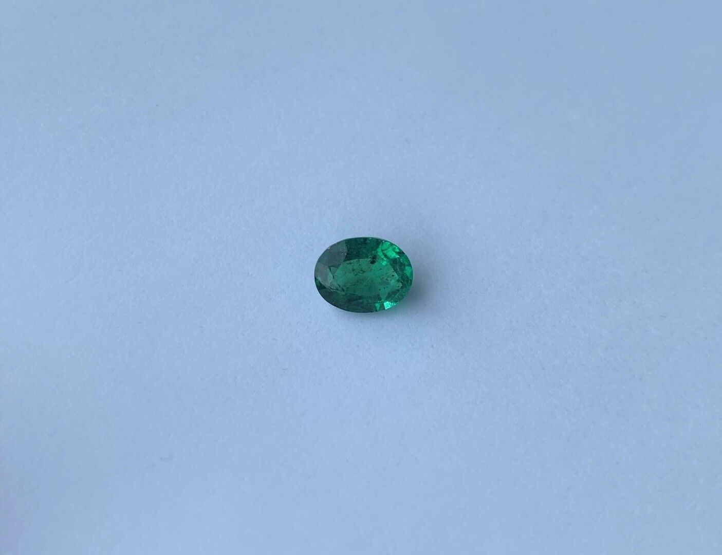 Null Smeraldo ovale sfaccettato - Peso ca. 1,54 carati

Trattamento

Con certifi&hellip;