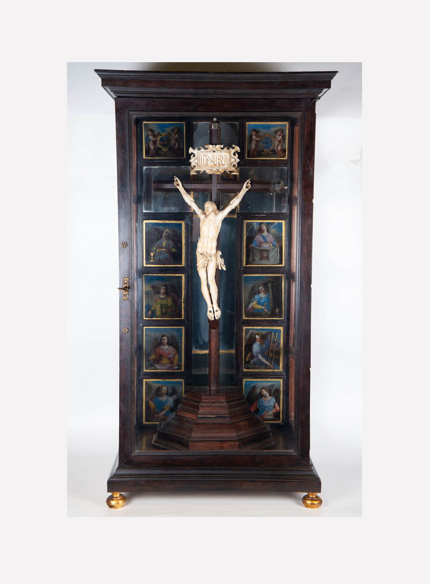 Large Neapolitan Christ in Painted Glass Niche, 17th - 18th centuries Niche en b&hellip;