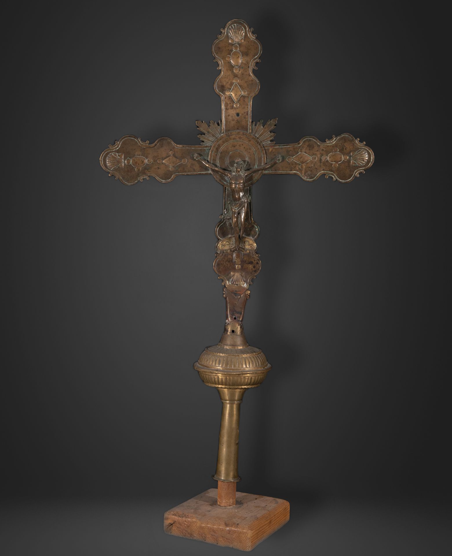 Null Grande croix de procession gothique toscane du XVe siècle
En bronze, dimens&hellip;