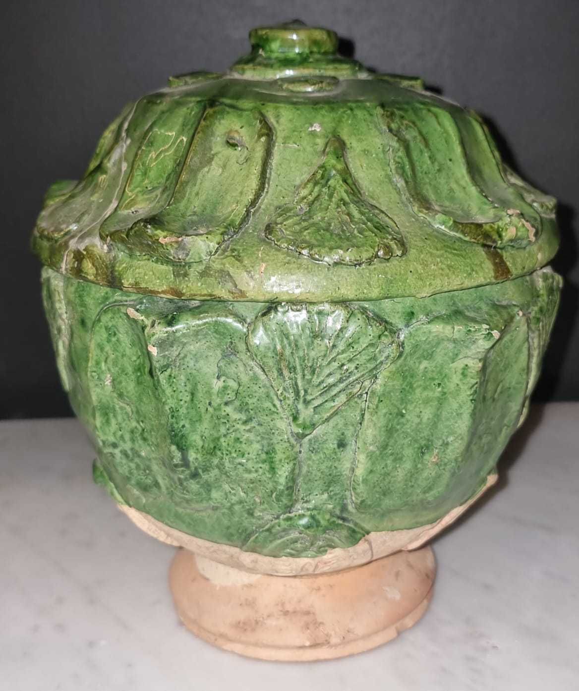 Null Green glazed earthenware covered pot, Yuan dynasty

China, Song period (960&hellip;