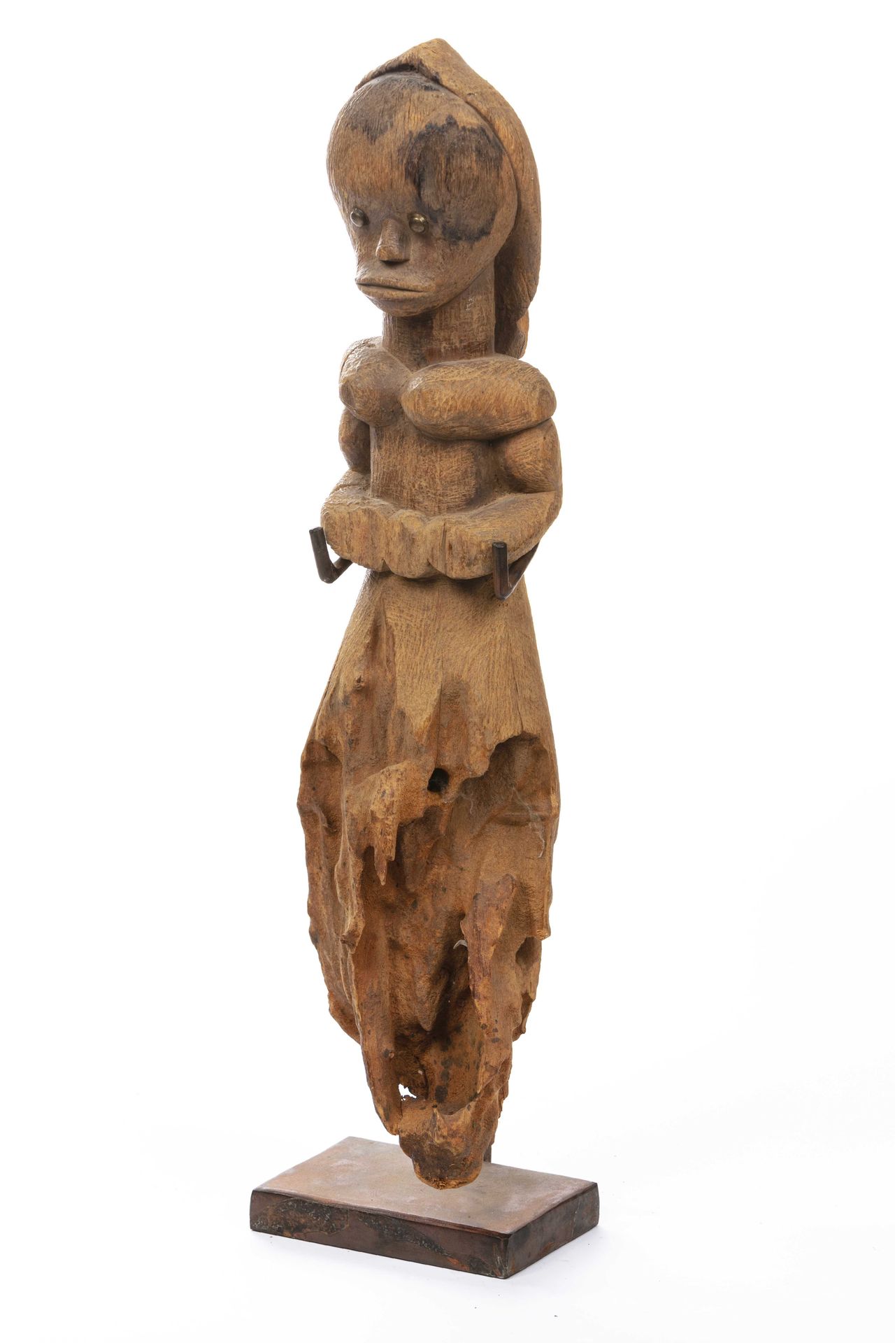 Null Fang style statue 
Gabon 
Eroded light wood
H : 47 cm
Statue, Fang post, in&hellip;