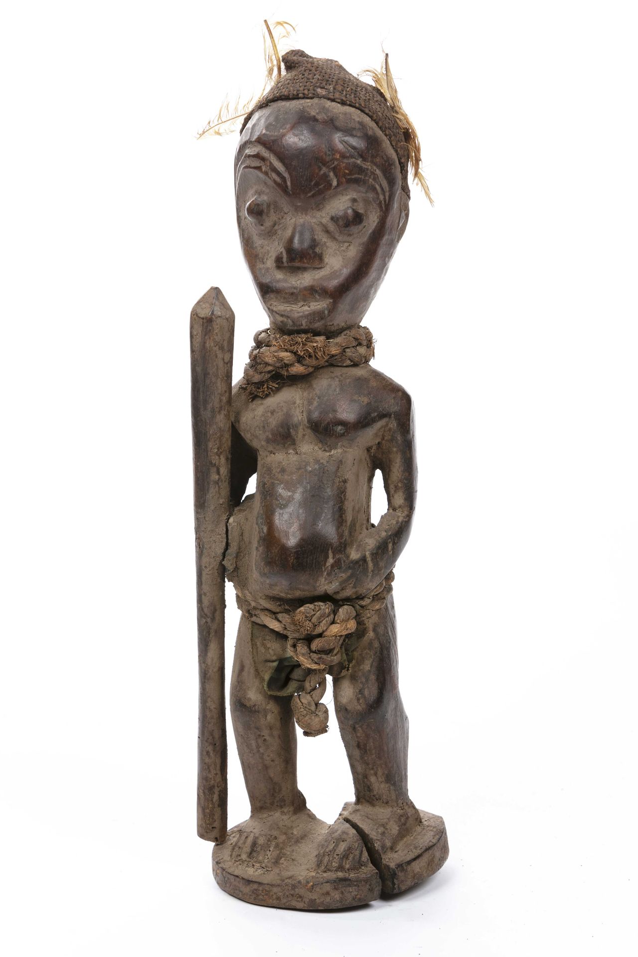 Null Carácter contemporáneo 
África Occidental
Madera, tela, plumas
H : 33 cm
Pe&hellip;