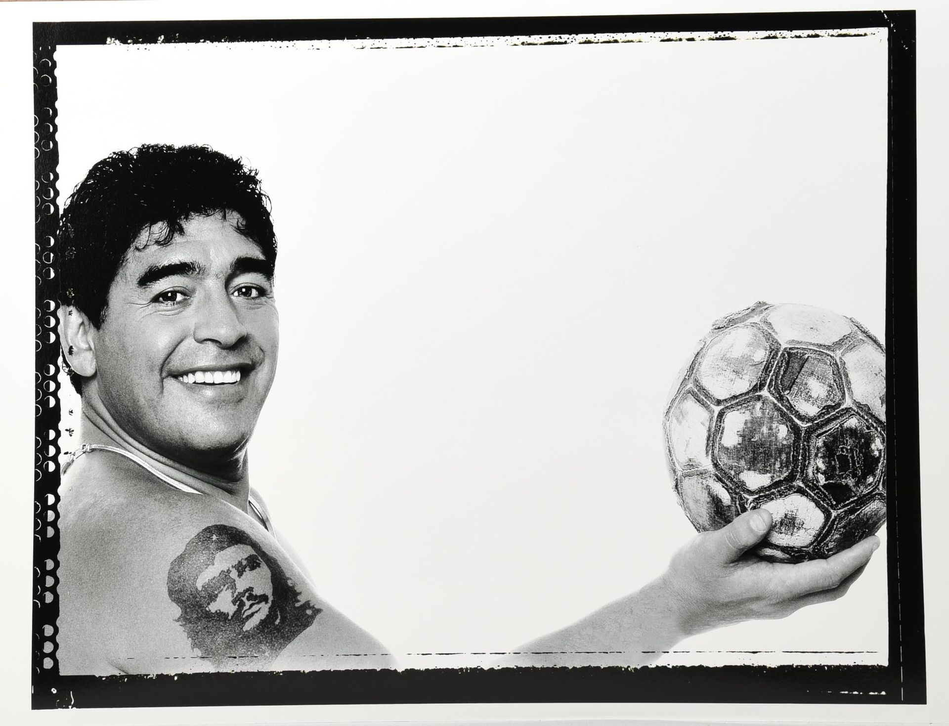 Fabrizio Fenucci Fabrizio Fenucci

MARADONA

Fotodruck auf Fine Art Hannemule Ph&hellip;