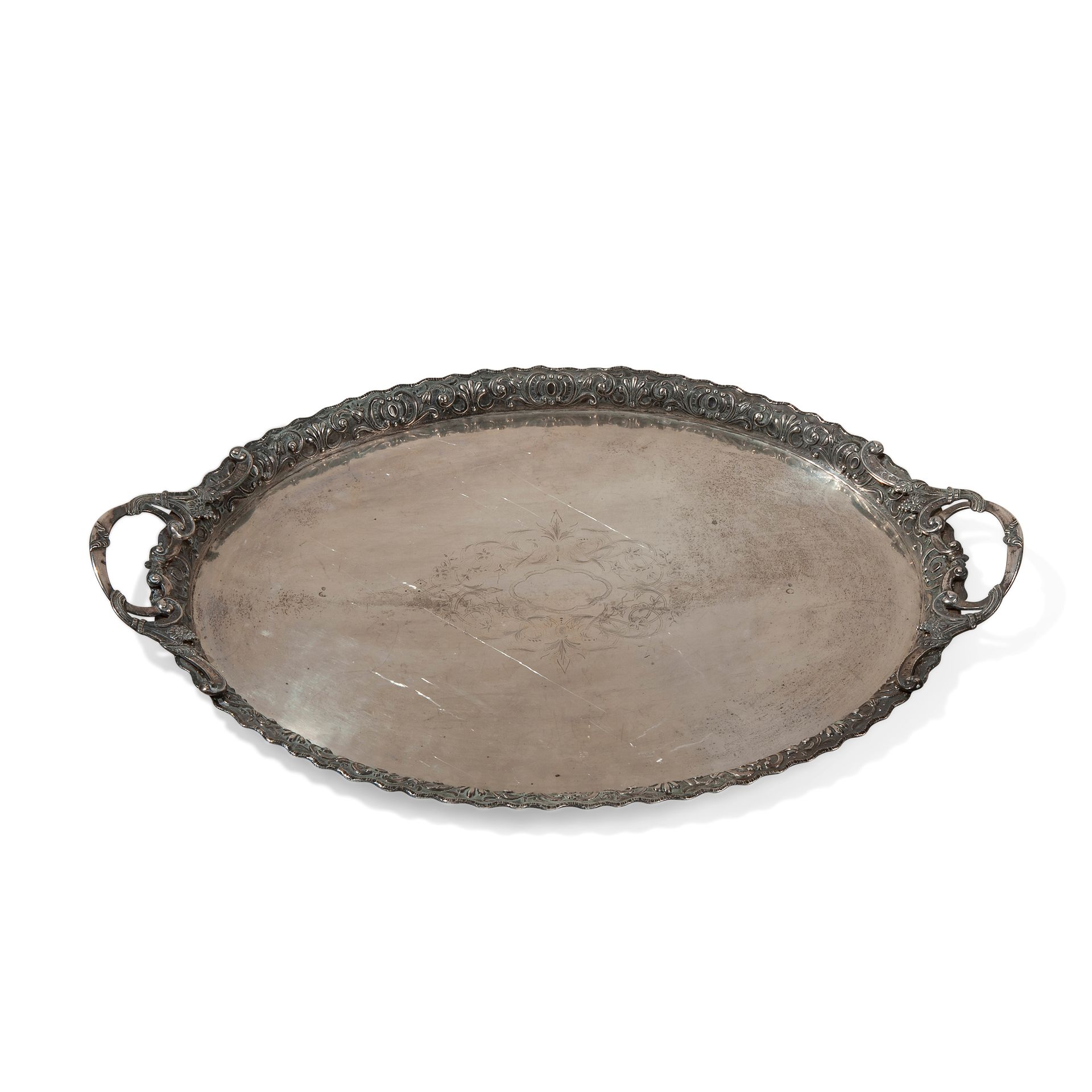 Large silver tray, Middle Eastern manufacture 19th century 椭圆形，边缘完全压印有古典图案 总重量86&hellip;