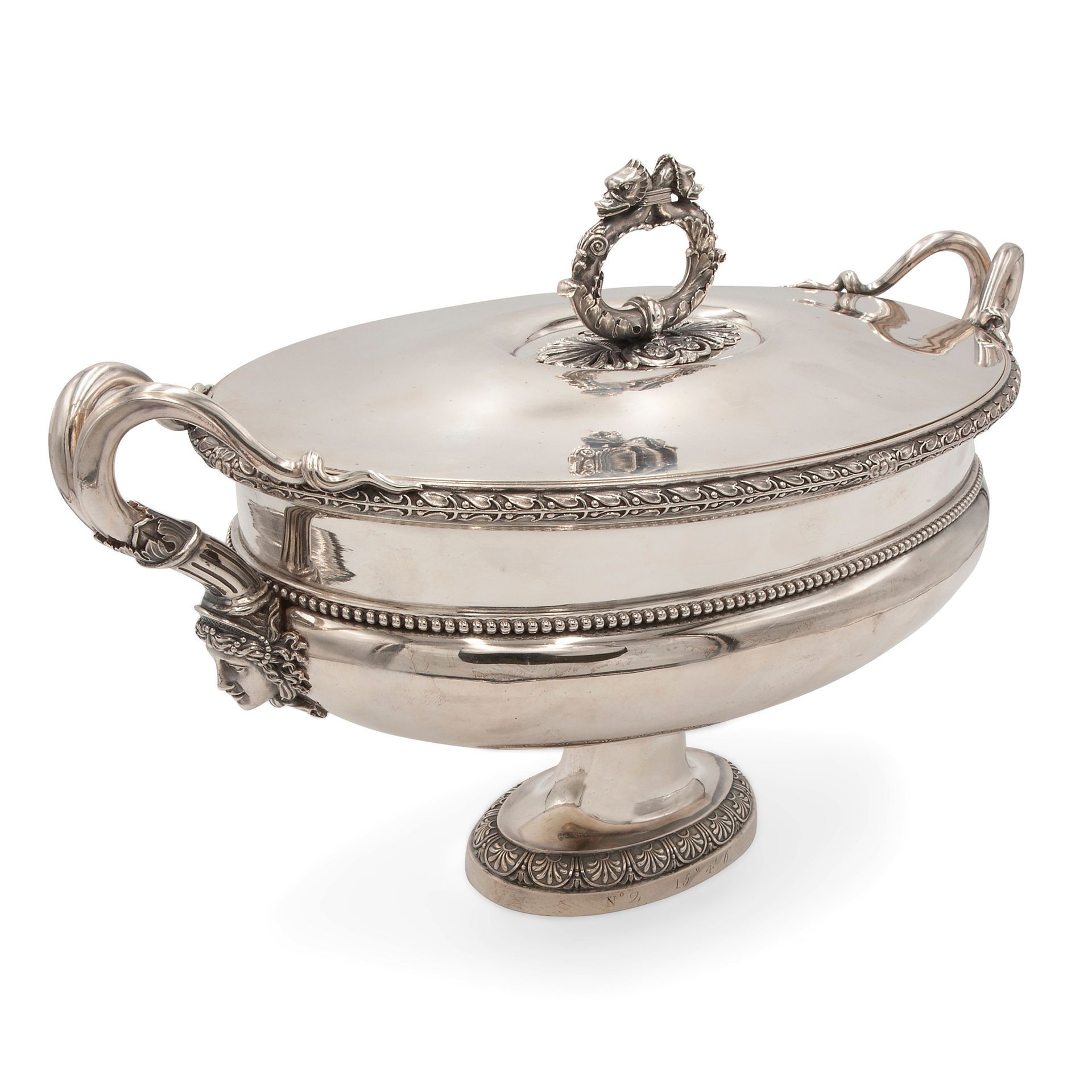 Silver Franch tureen, last quarter of 18th century 银器大师印记 J. C. Cahier 总重量120.7盎&hellip;