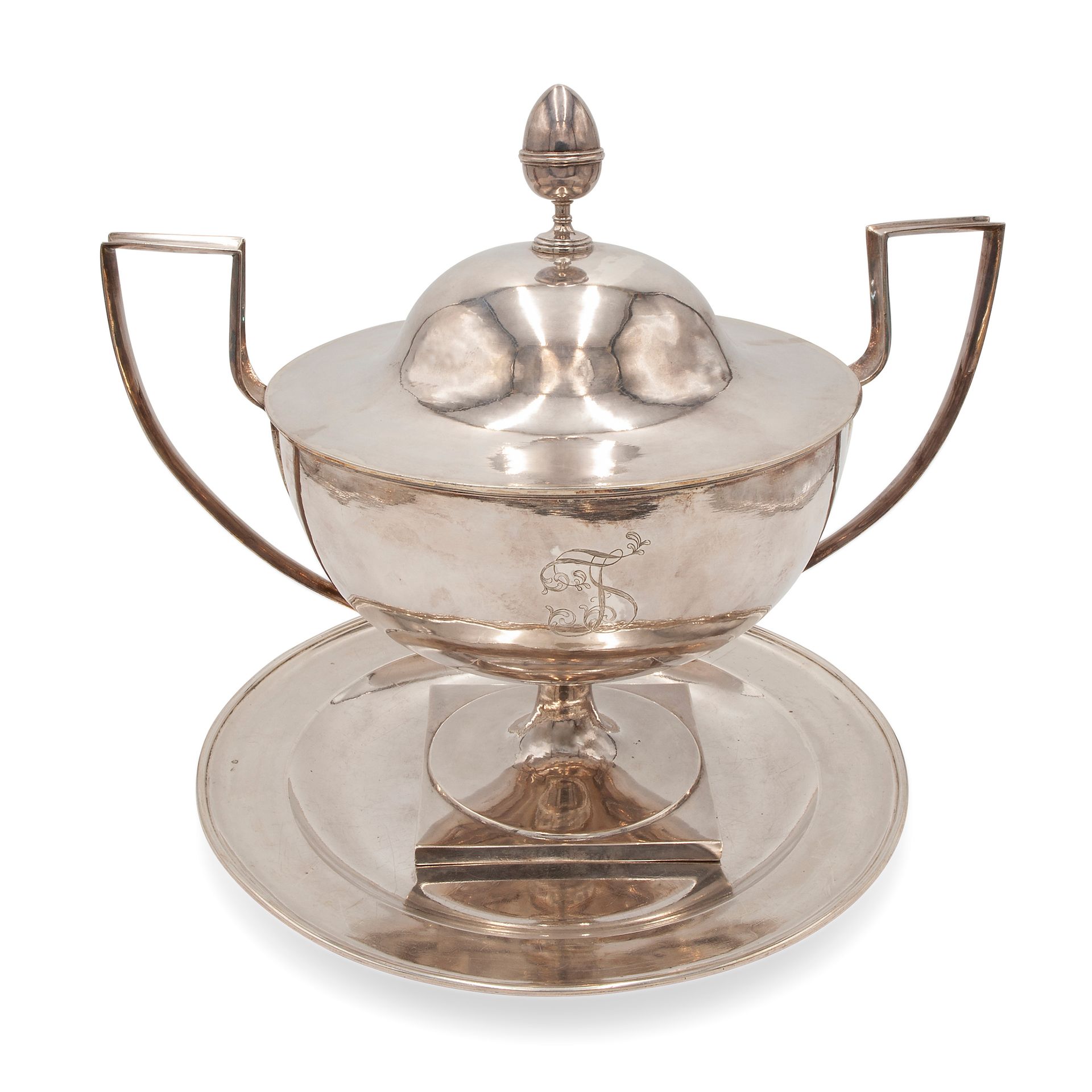 Silver tureen with stand, Rome 1830 Round shape, with gilded interior, attribute&hellip;