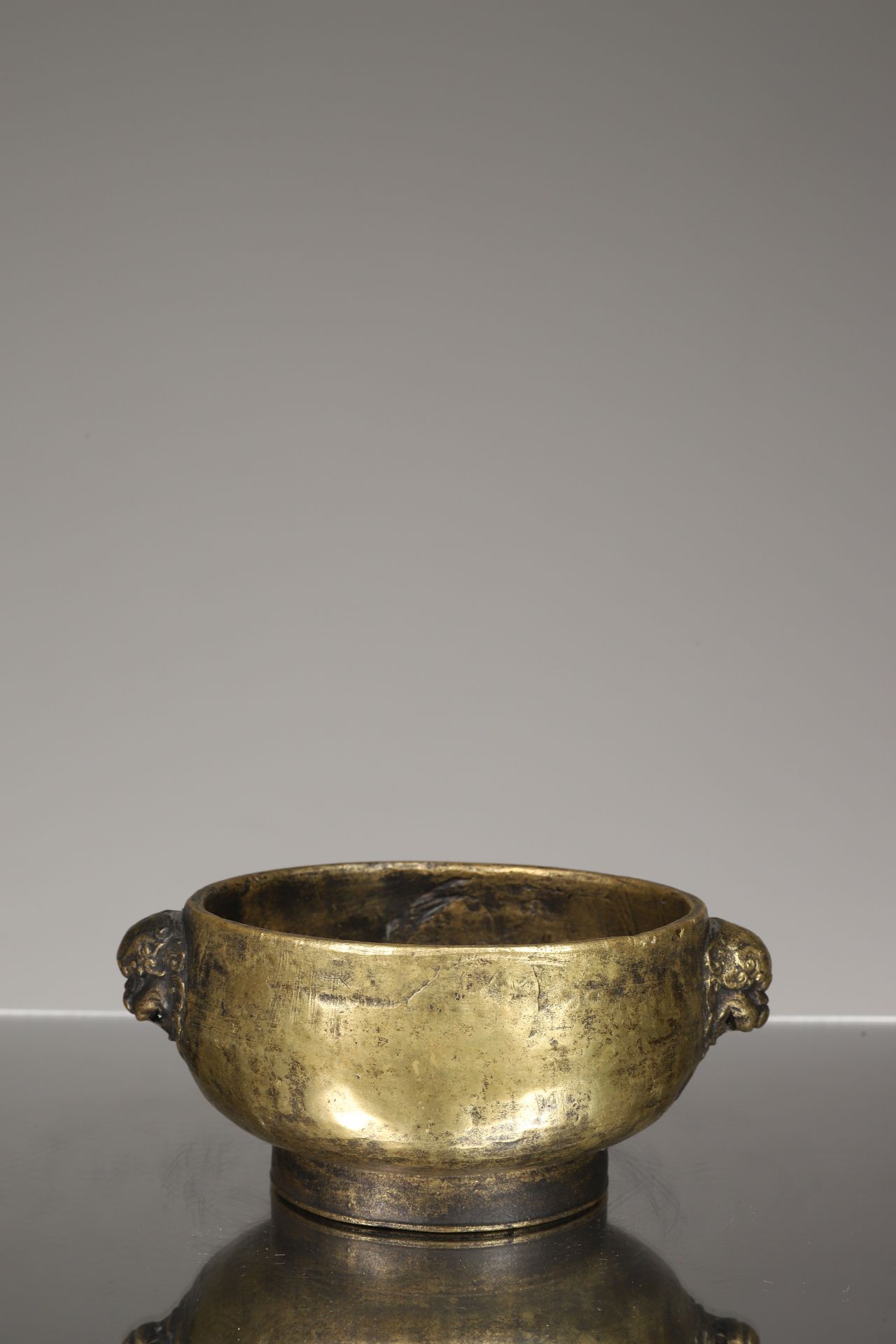INCENSE BURNER WITH TWO LIONS 香炉 青铜器


中国，明朝（1368-1644）宣德时期（1426-1435）。





重量：&hellip;