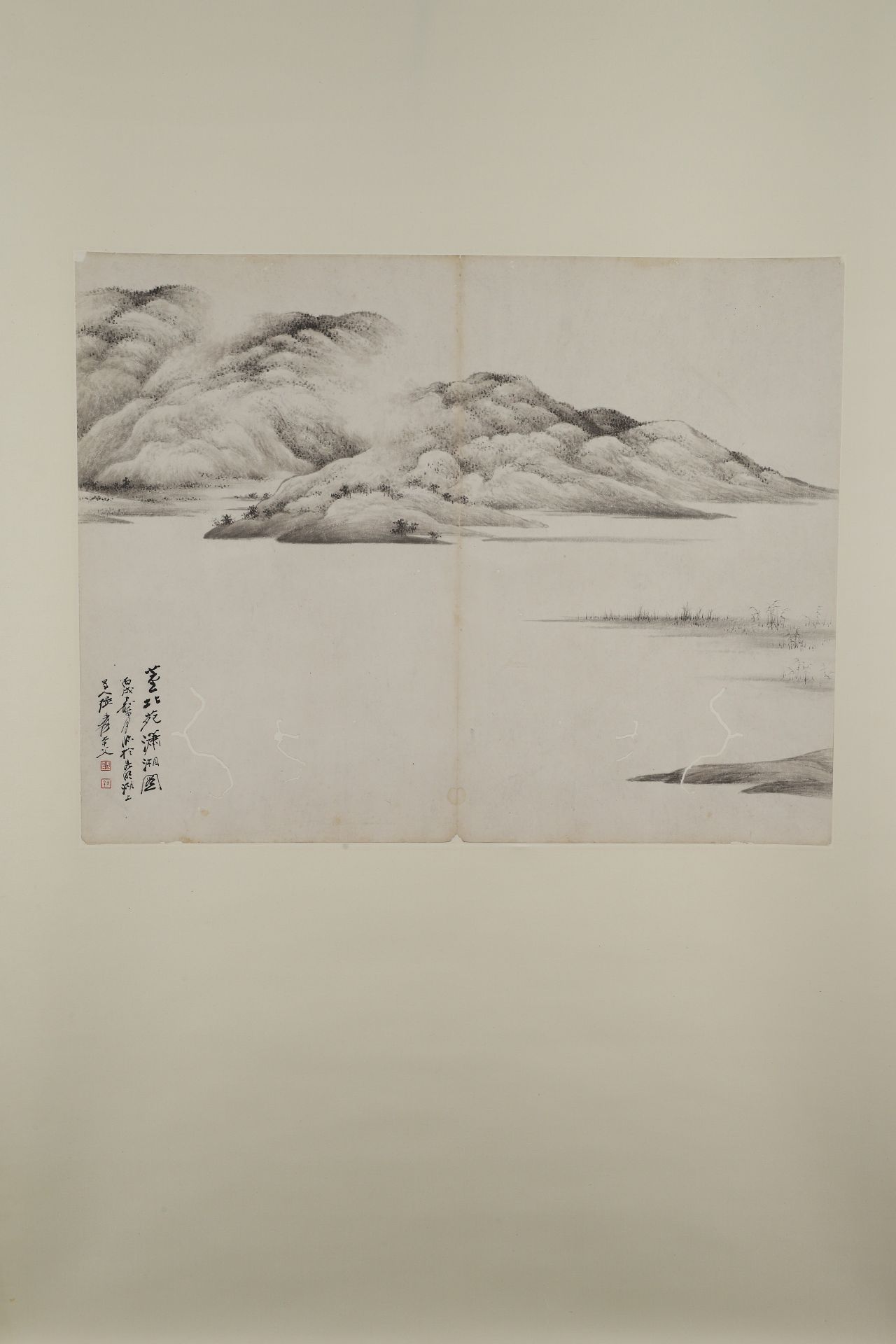 ZHANG DA QIAN (1899-1983) 张大千(1899-1983), 张大千





这幅画是张大千1946年临摹的董源的《潇湘图》。张大千善于&hellip;
