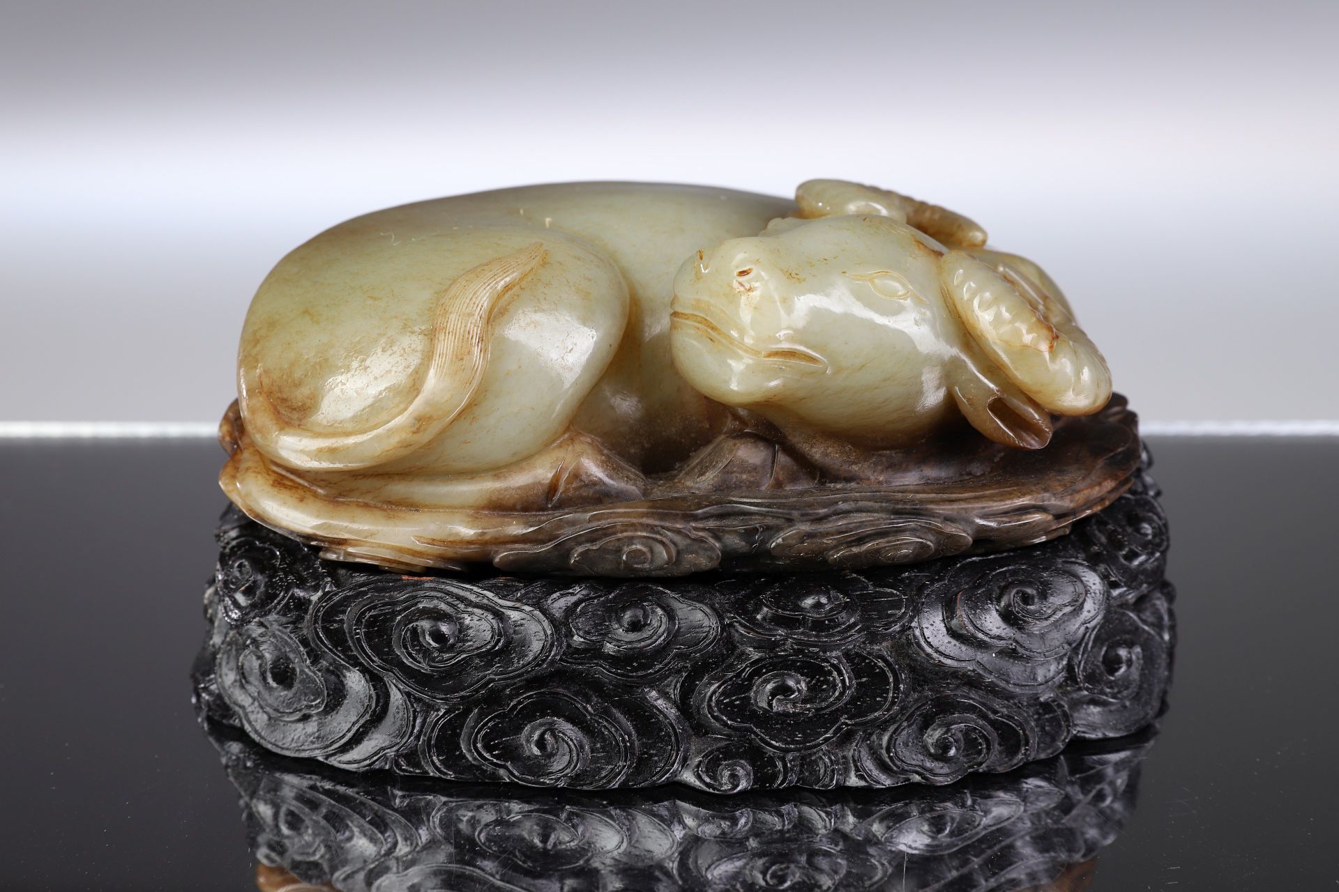 LYING OX Jade de Hetian


Chine, dynastie Qing (1636-1912)





Dimensions : 19 &hellip;