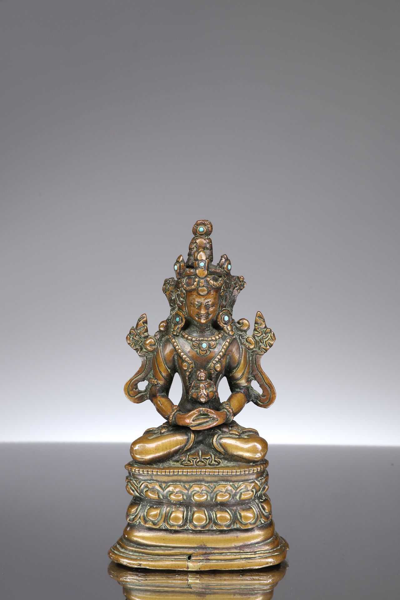 AMITHABA Bronze avec incrustation de pierres


Tibet, 18ème siècle





Poids : &hellip;