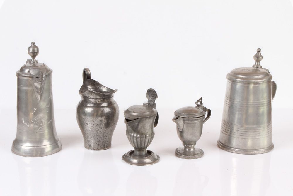 Null Five different. Vessels. German, 19th century Pewter. Stitze, roller jug, j&hellip;