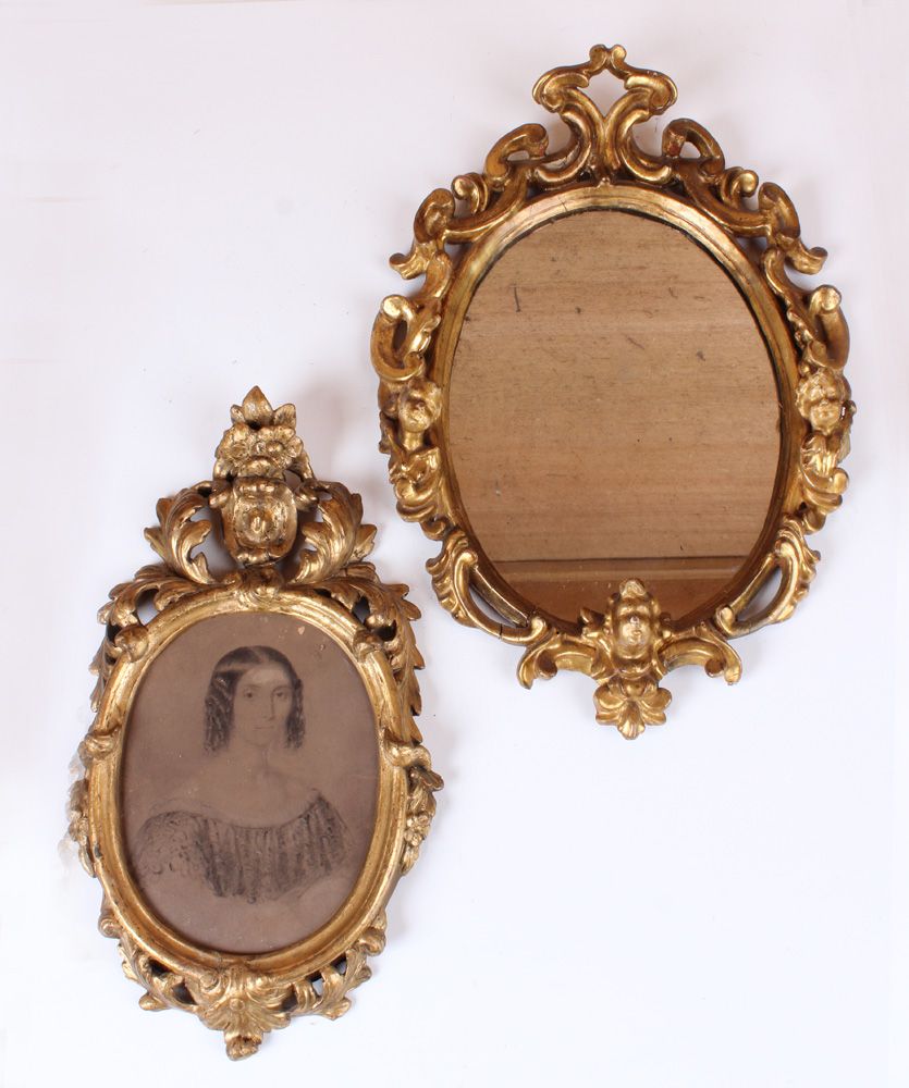 Null Deux miroirs de la maison. Fin 19e siècle, style baroque. Sculptés et dorés&hellip;