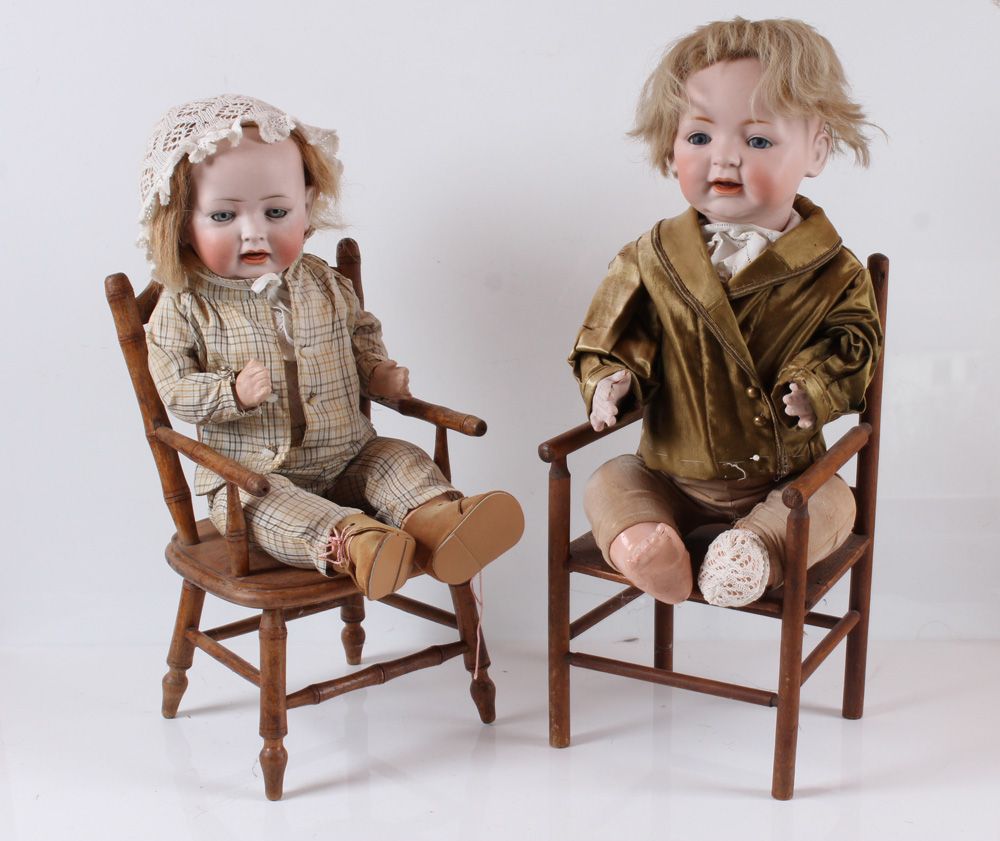 Null Dos niños en una silla. Johannes Daniel Kestner inscrito". Made in Germany &hellip;