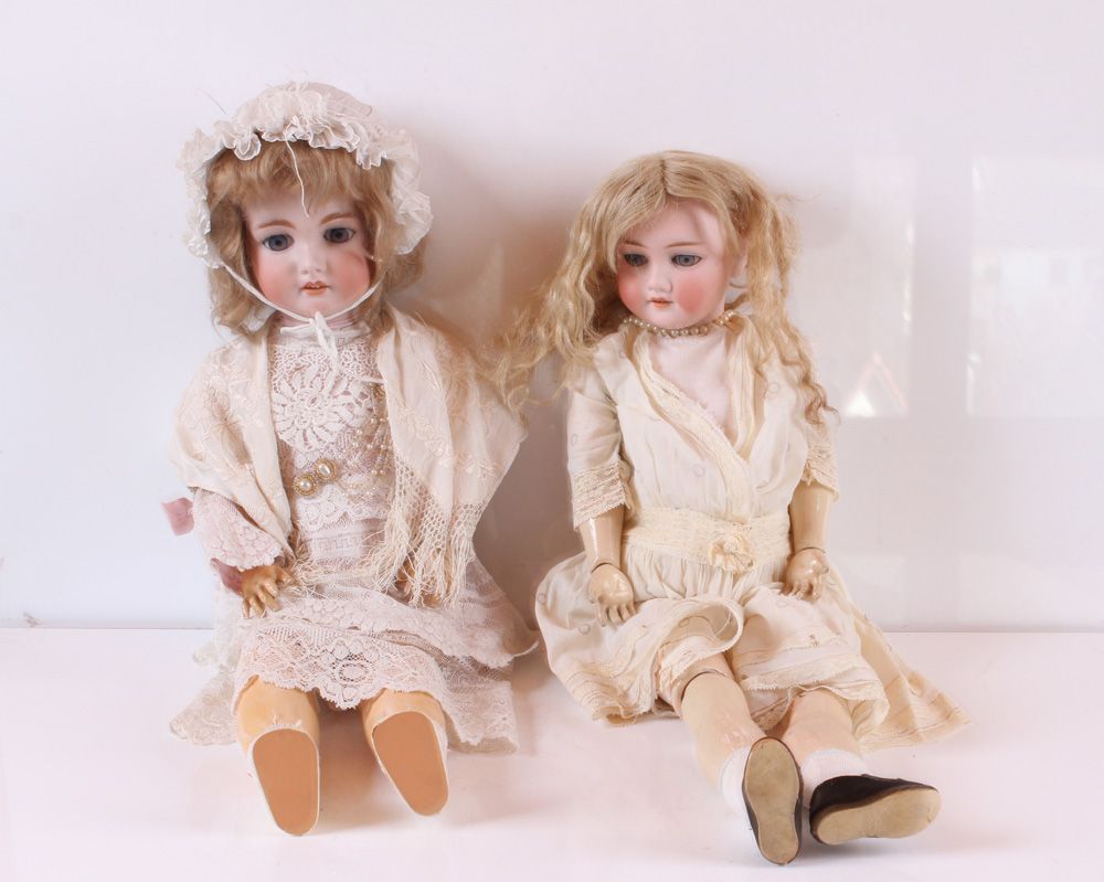 Null Two dolls. Simon & Halbig C.M.B 10 and Kley & Hahn 250 Walküre 2 ¾ Germany.&hellip;