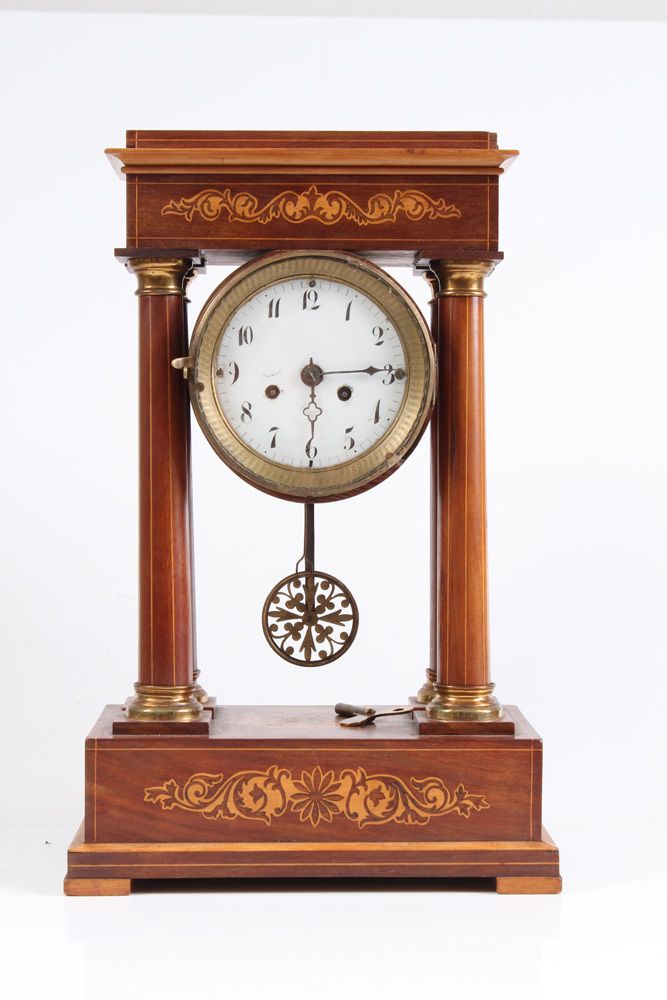 Null Portico clock. Rectangular veneered mahogany case, portico with four column&hellip;