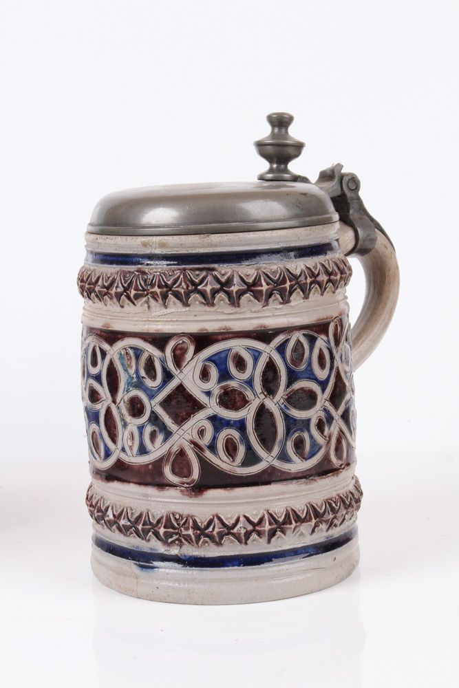 Null Roller jug. Westerwald, 18th century Stoneware, gray body with salt glaze a&hellip;