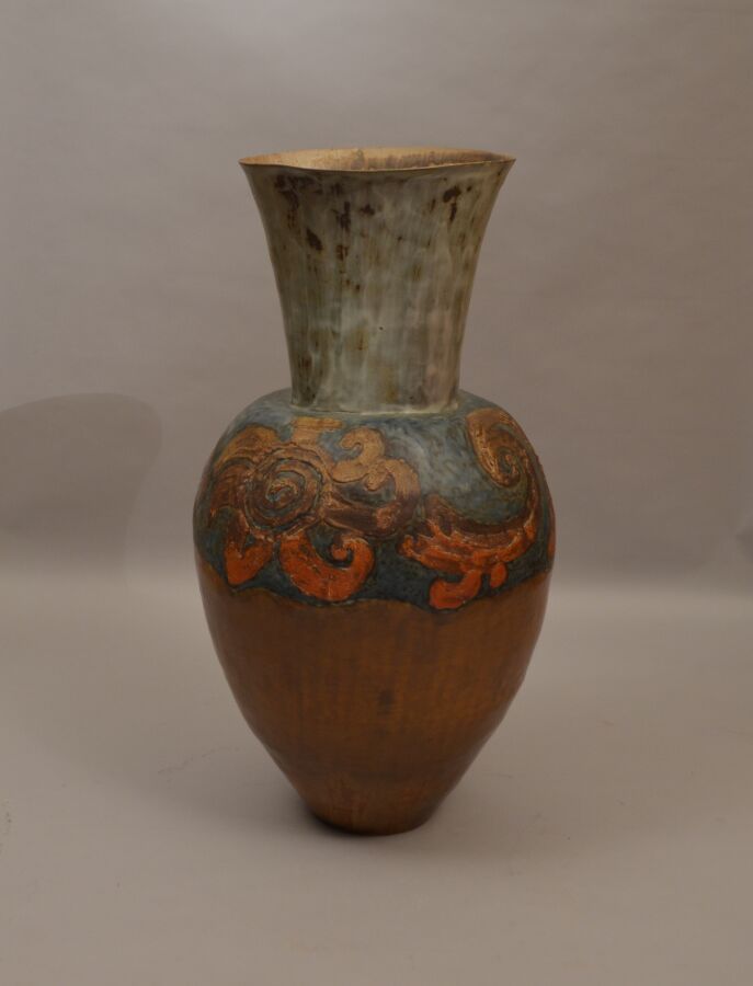 Null YOLAND CAZENOVE

vase in enameled stoneware 

Height: 74,6 cm