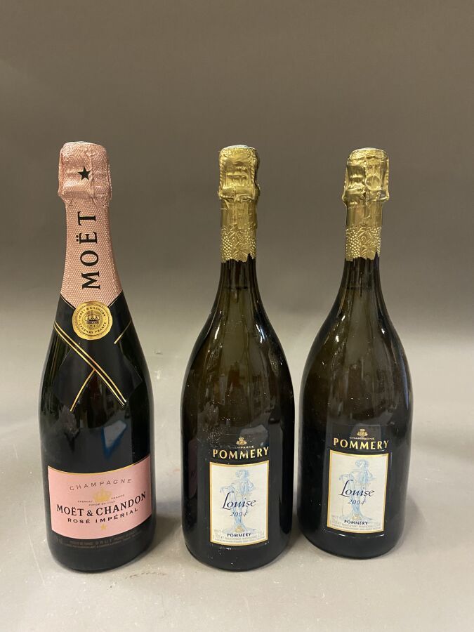 Null 3瓶：2瓶。露易丝香槟 2004 POMMERY
1个：CHAMPAGNE MOET ET CHANDON Rosé Imperial