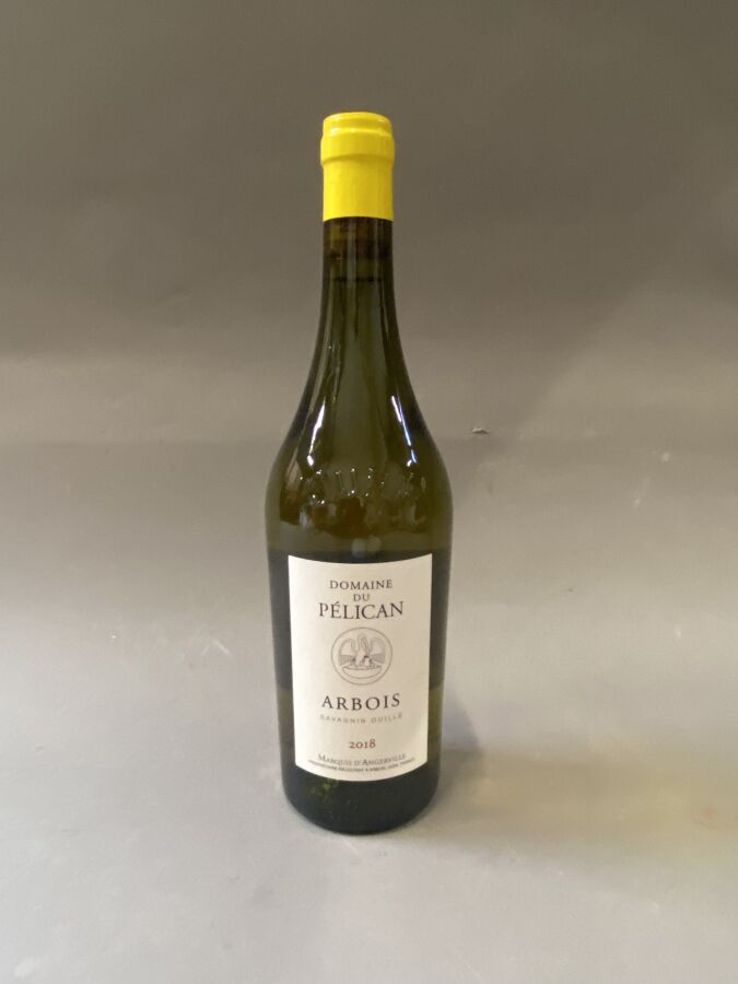 Null 12 bottles : ARBOIS Domaine du Pélican 2018 Marquis d'Angerville white