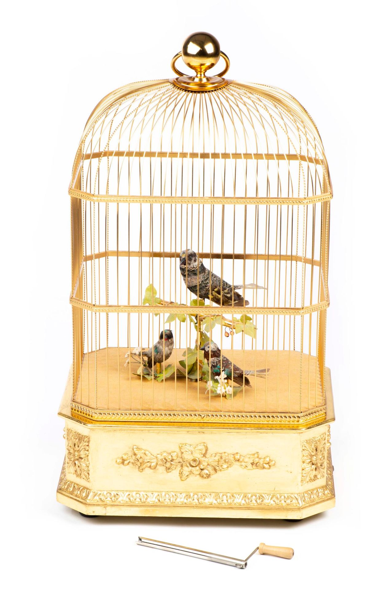 Null REUGE, automa 'Cage à oiseaux chanteurs', meccanico con 3 uccelli.

55 x 32&hellip;