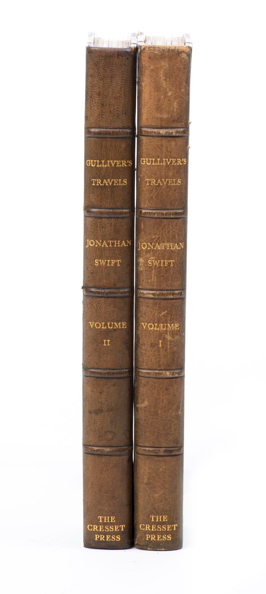 Null 乔纳森-SWIFT（1667-1745）和雷克斯-惠斯勒（1905-1944），《格列佛游记》，克雷塞特出版社，伦敦，1930年，一套两册半对开，原黄&hellip;