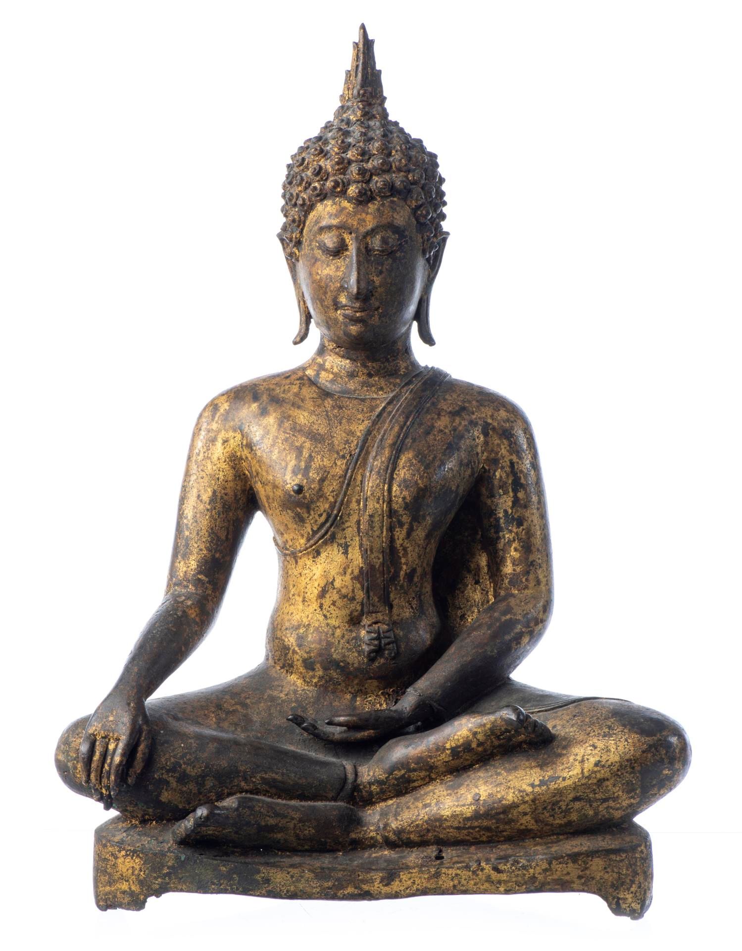 Null THAILANDIA, stile Ayuthia Buddha in bronzo con patina dorata seduto in satt&hellip;