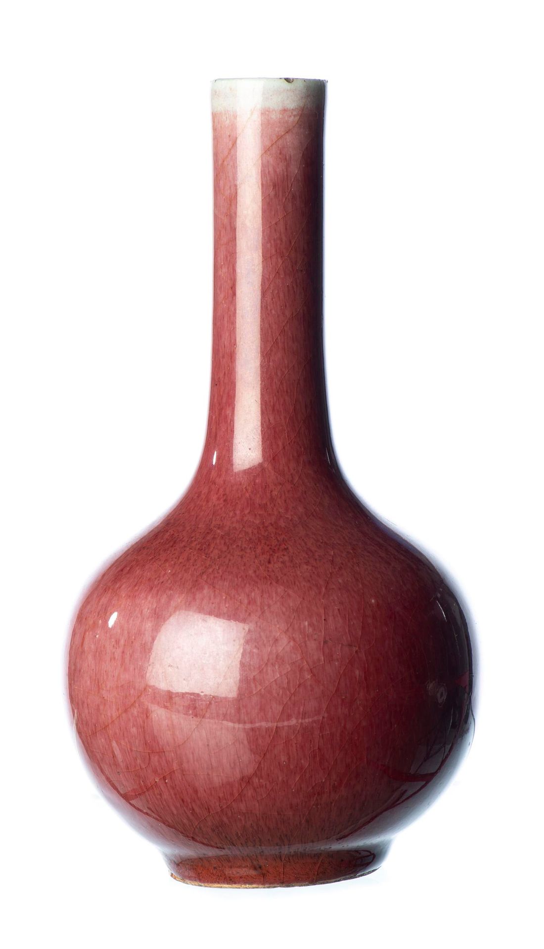 Null CHINE, milieu des Qing. Vase à long col et panse globulaire en porcelaine d&hellip;